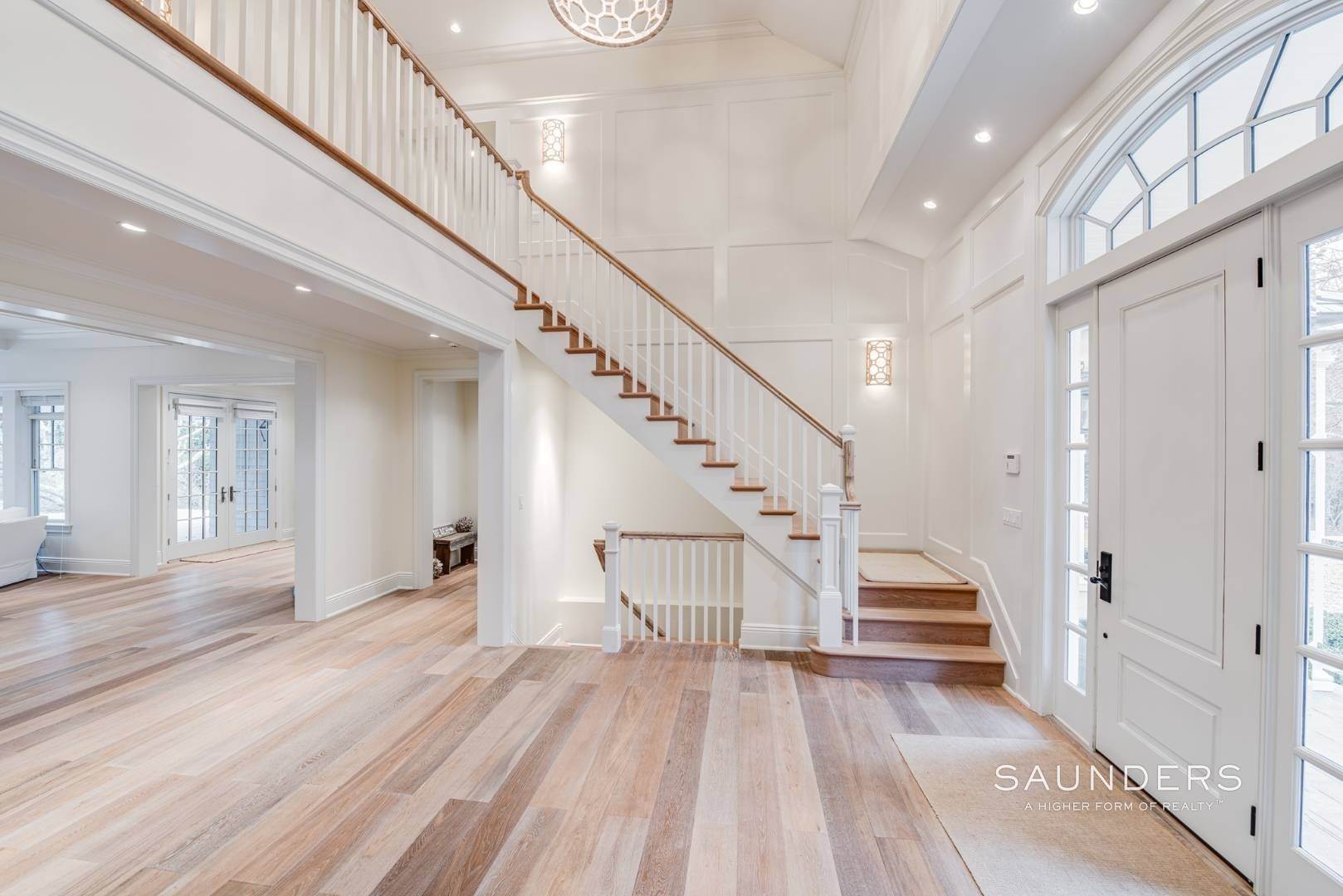 14. Single Family Homes for Sale at Beach House Abutting Reserve In East Hampton South 2 Skimhampton Road, East Hampton North, East Hampton, NY 11937