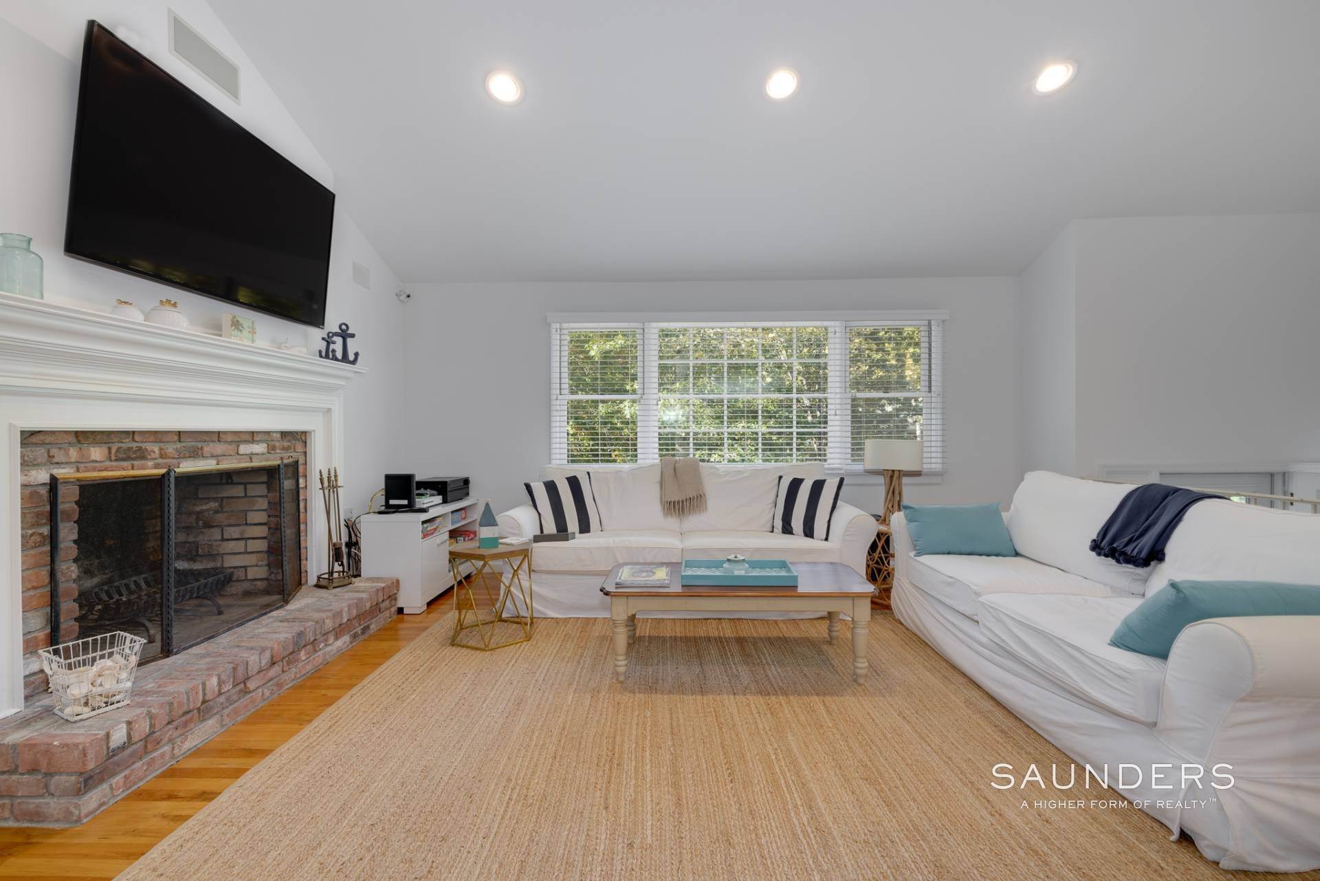 3. Single Family Homes for Sale at Shelter Island Beach Contemporary With Tennis And Pool 29 Brander Parkway, Shelter Island, NY 11964
