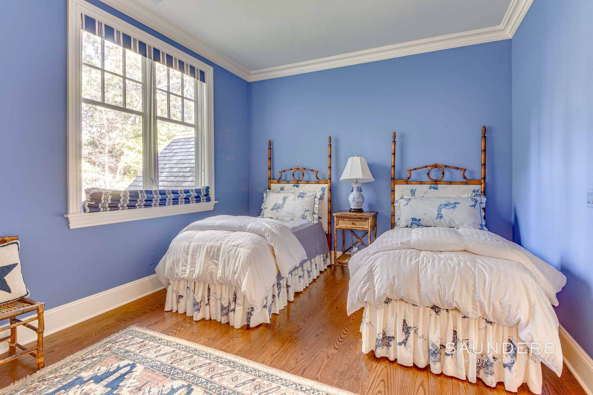 26. Single Family Homes for Sale at Gorgeous Georgica Estate One Mile To Beach 239 Cove Hollow Road, East Hampton Village, East Hampton, NY 11937