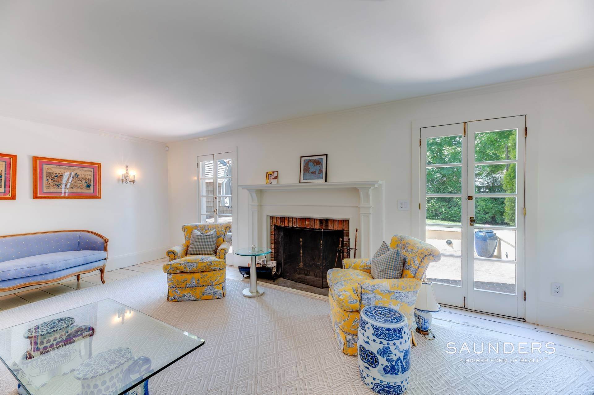 10. Single Family Homes for Sale at Classic Farmhouse In Southampton Village 519 Hill Street, Southampton, NY 11968