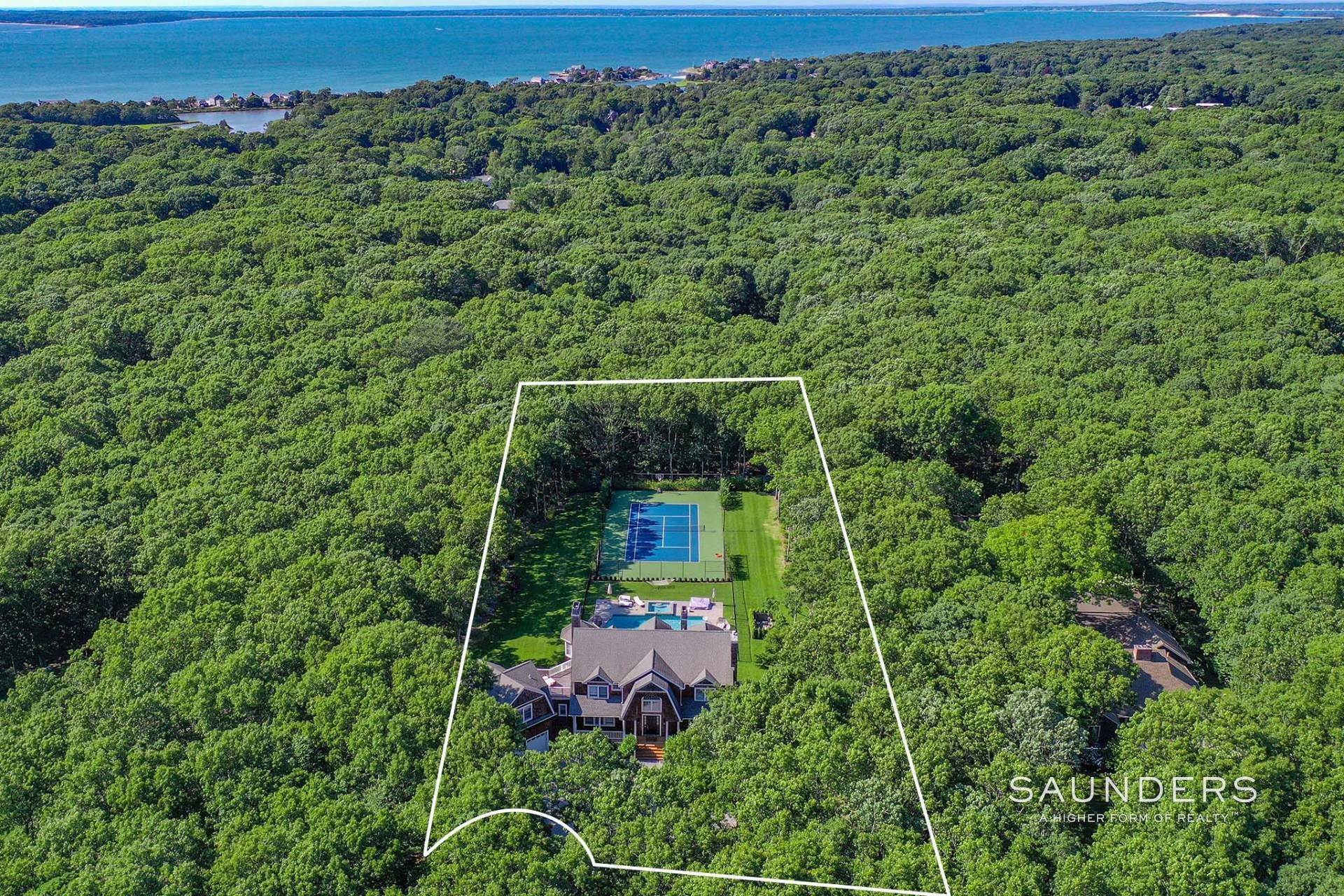 Single Family Homes for Sale at Southampton Estate With Pool And Tennis 1766 Majors Path, North Sea, Southampton, NY 11968
