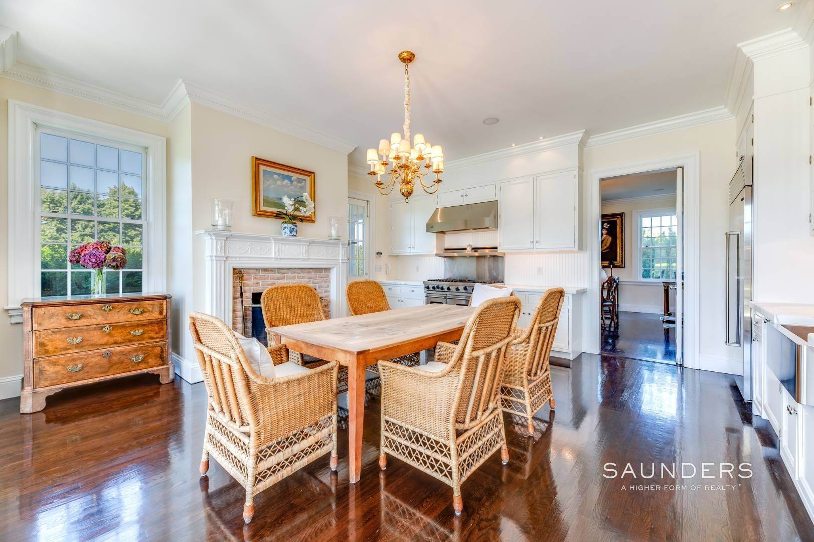 15. Single Family Homes for Sale at Quintessential Hamptons 252 Highland Terrace, Bridgehampton, NY 11932