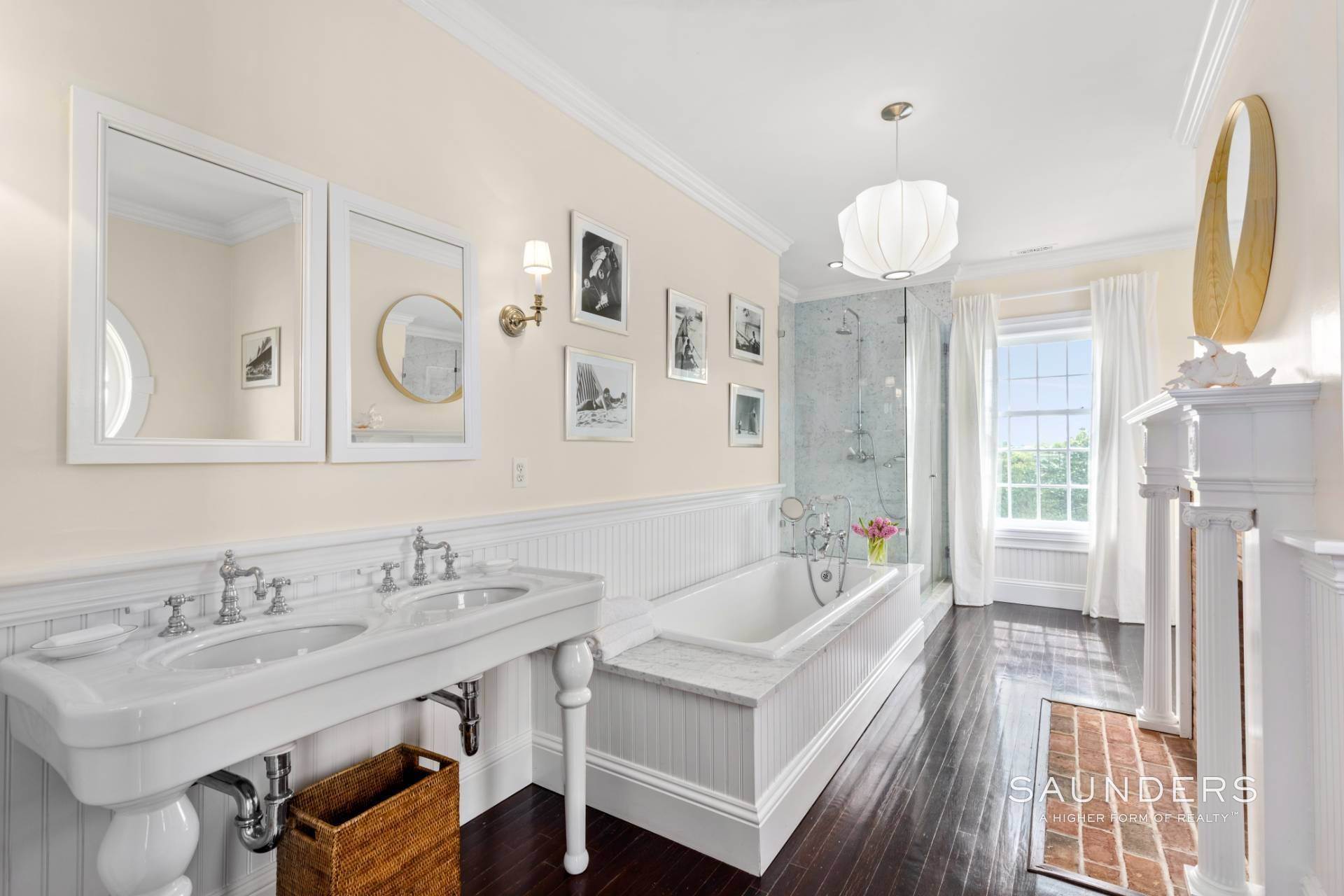 10. Single Family Homes for Sale at Quintessential Hamptons 252 Highland Terrace, Bridgehampton, NY 11932