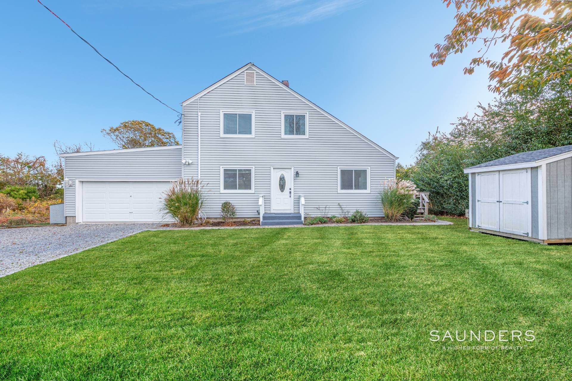 Single Family Homes for Sale at Calling All Golfers 49 South Fairview, Montauk, NY 11954