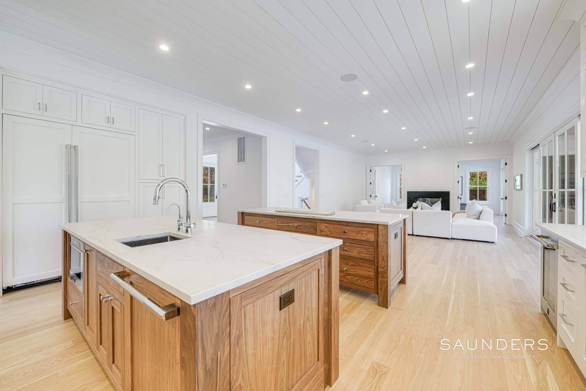 9. Single Family Homes for Sale at Grand New Construction On 1.8 Acres In East Hampton 11 Dering Lane, Northwest Woods, East Hampton, NY 11937