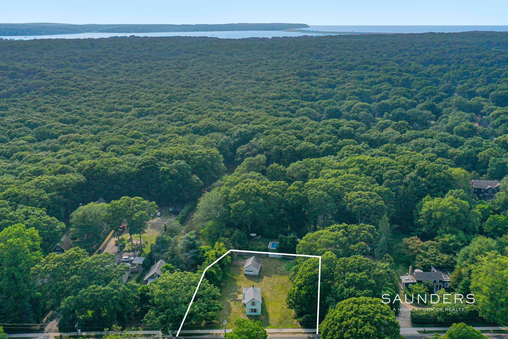 1. Single Family Homes for Sale at Creative Vision Ready 685 Springs Fireplace Road, Springs, East Hampton, NY 11937
