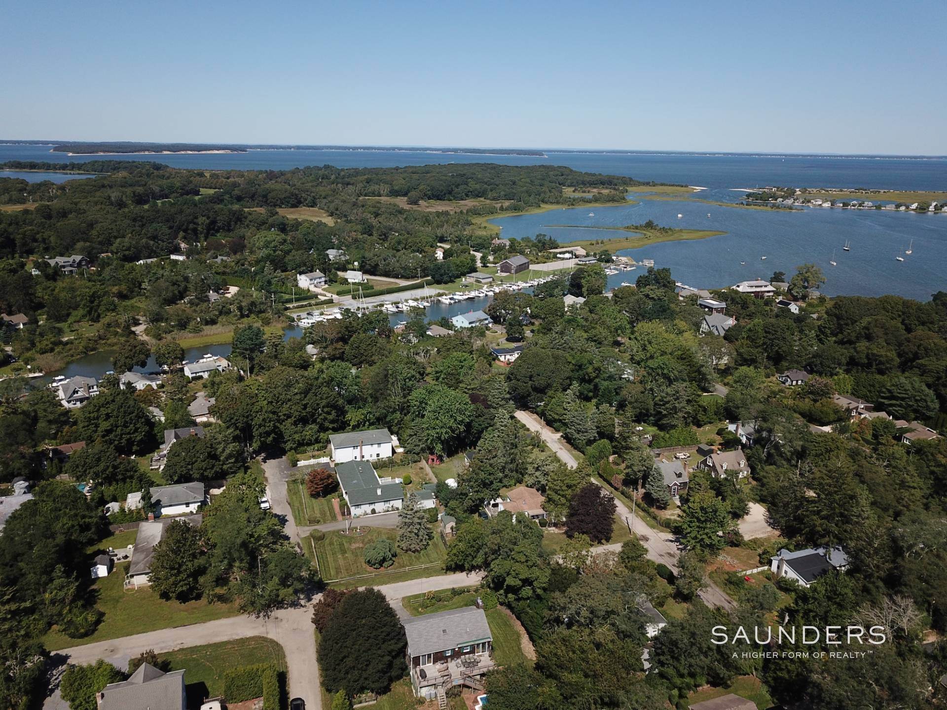 14. Single Family Homes for Sale at Opportunity In North Sea 36 Rose Avenue, North Sea, Southampton, NY 11968