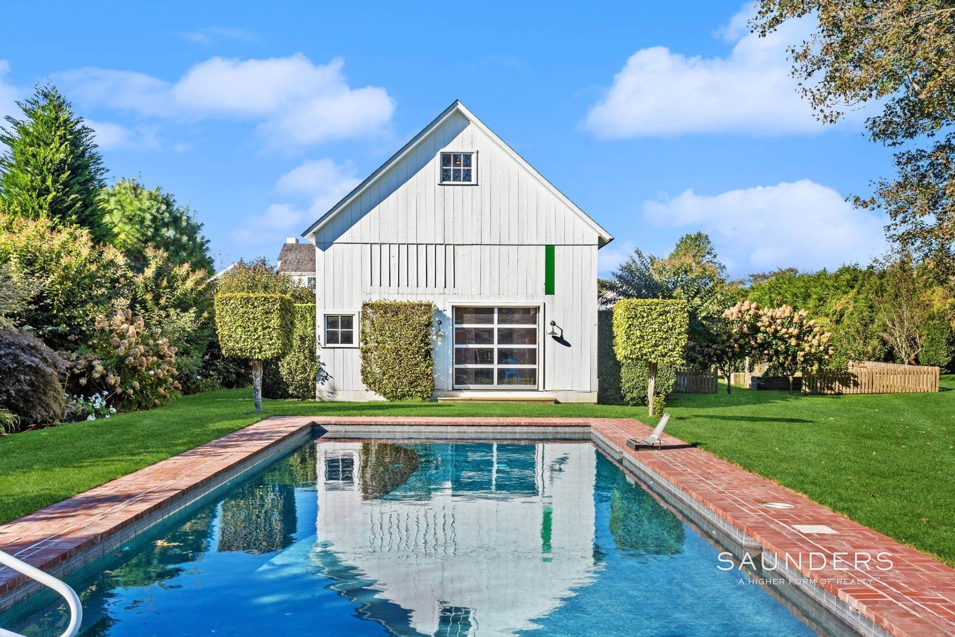 5. Single Family Homes for Sale at New And Old World In East Hampton Village 87 Pantigo Road, East Hampton Village, East Hampton, NY 11937