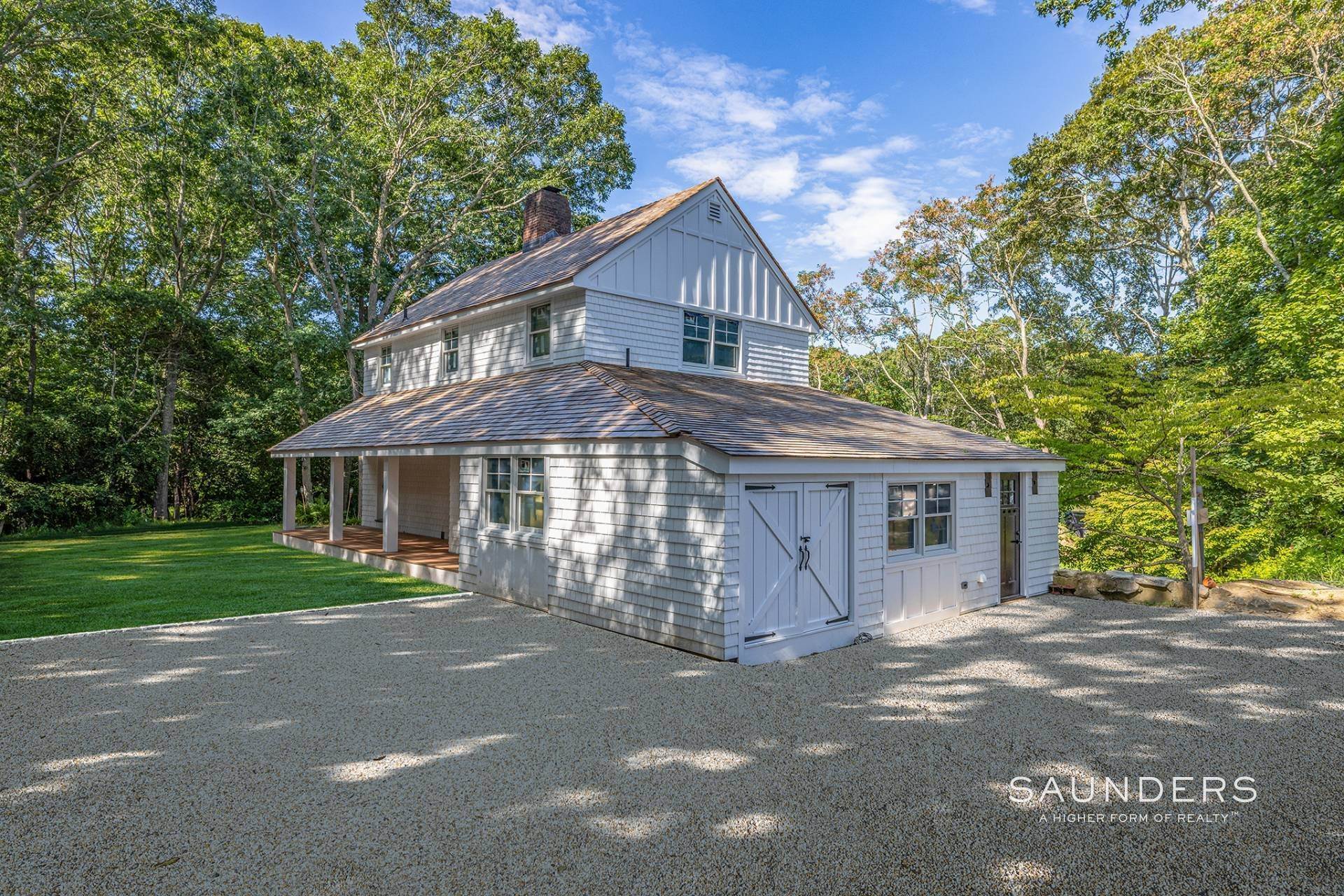 2. Single Family Homes for Sale at Renovated Farmhouse-Style With Pool, Close To All 279 Stephen Hands Path, East Hampton North, East Hampton, NY 11937