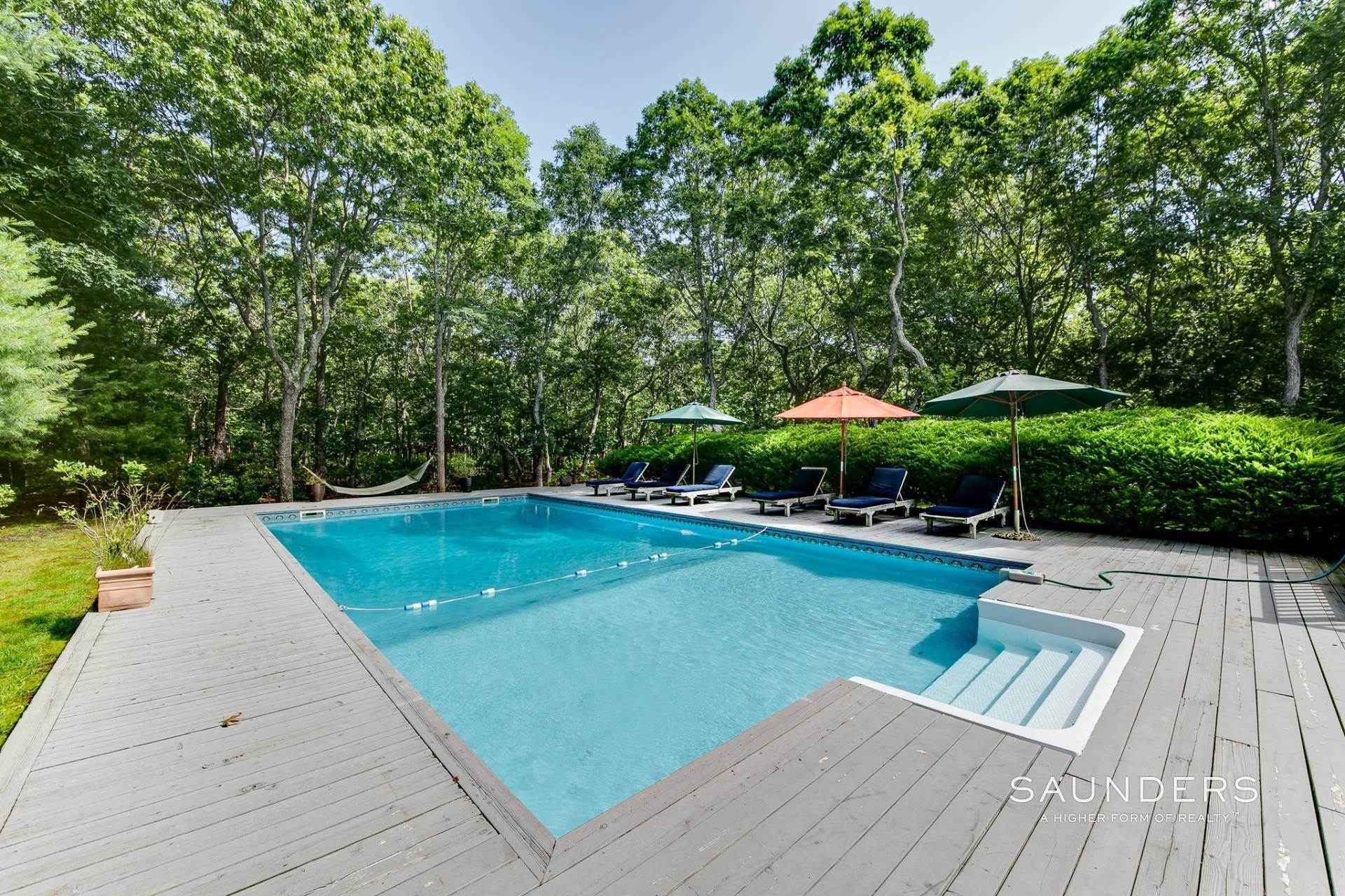 27. Single Family Homes for Sale at Sagaponack Serenity With Room For Tennis 86 Northwest Path, Sagaponack, NY 11962